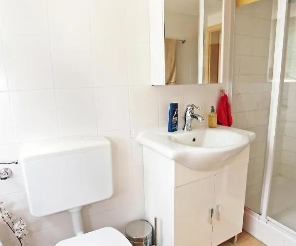 Gaestehaus Schaefer بينسهايم