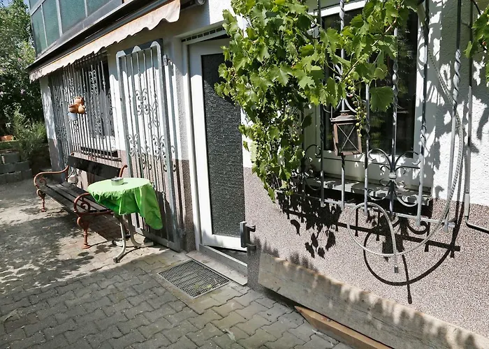 Gaestehaus Schaefer بينسهايم