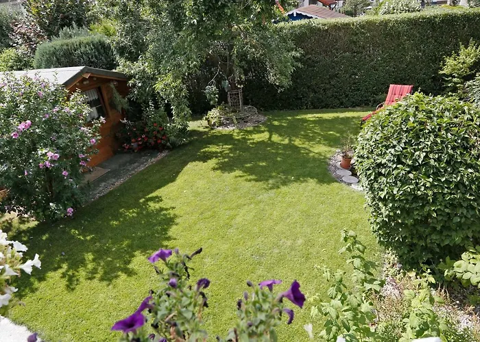 بيت ضيافة Gaestehaus Schaefer بينسهايم